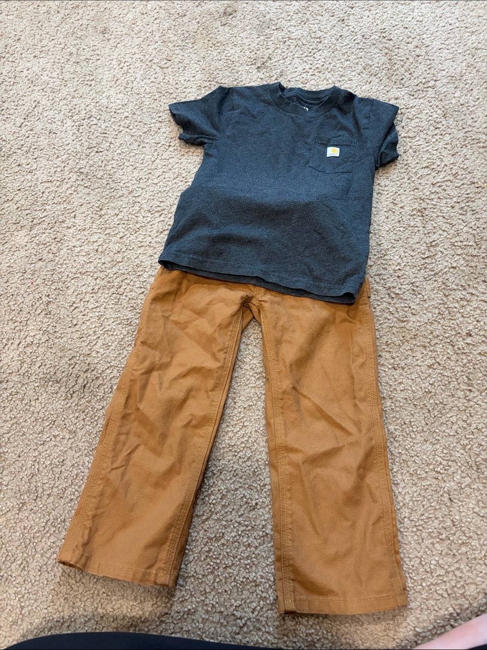 B67 Carhartt 4t 2pc Outfit